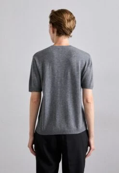 Tiger Of Sweden Basic T-shirt - Medium Grey Melange 8 Tiger Of Sweden Basic T-shirt - Medium Grey Melange -Tiger of Sweden Store 7a60b48731004ddaa739f9adc5209fd3