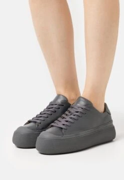 Tiger Of Sweden Stam- Trainers - Ash Grey