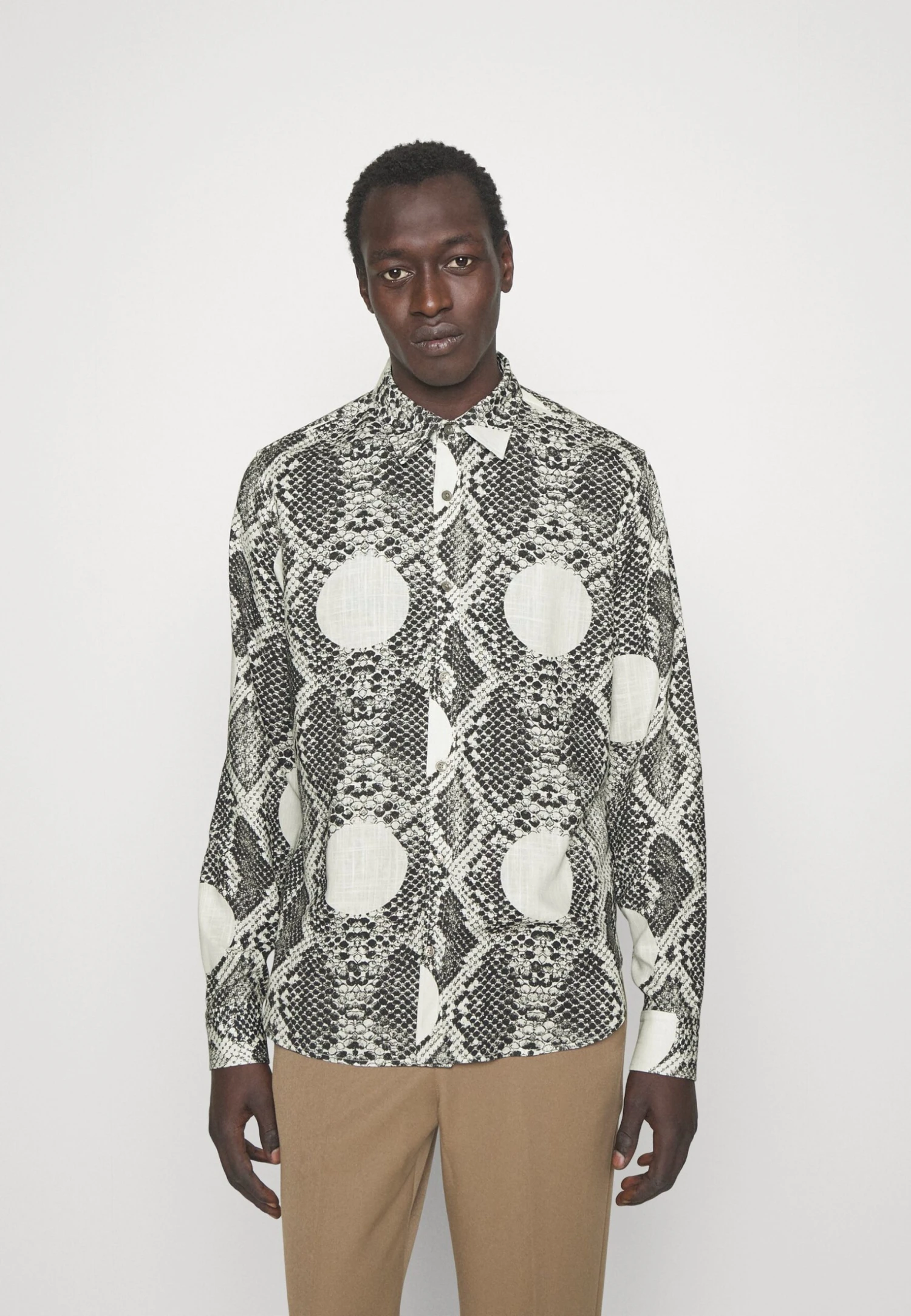 Tiger of Sweden Store -Tiger of Sweden Store c04d32cad5af4b8399b2925a27b4d8ec scaled 1