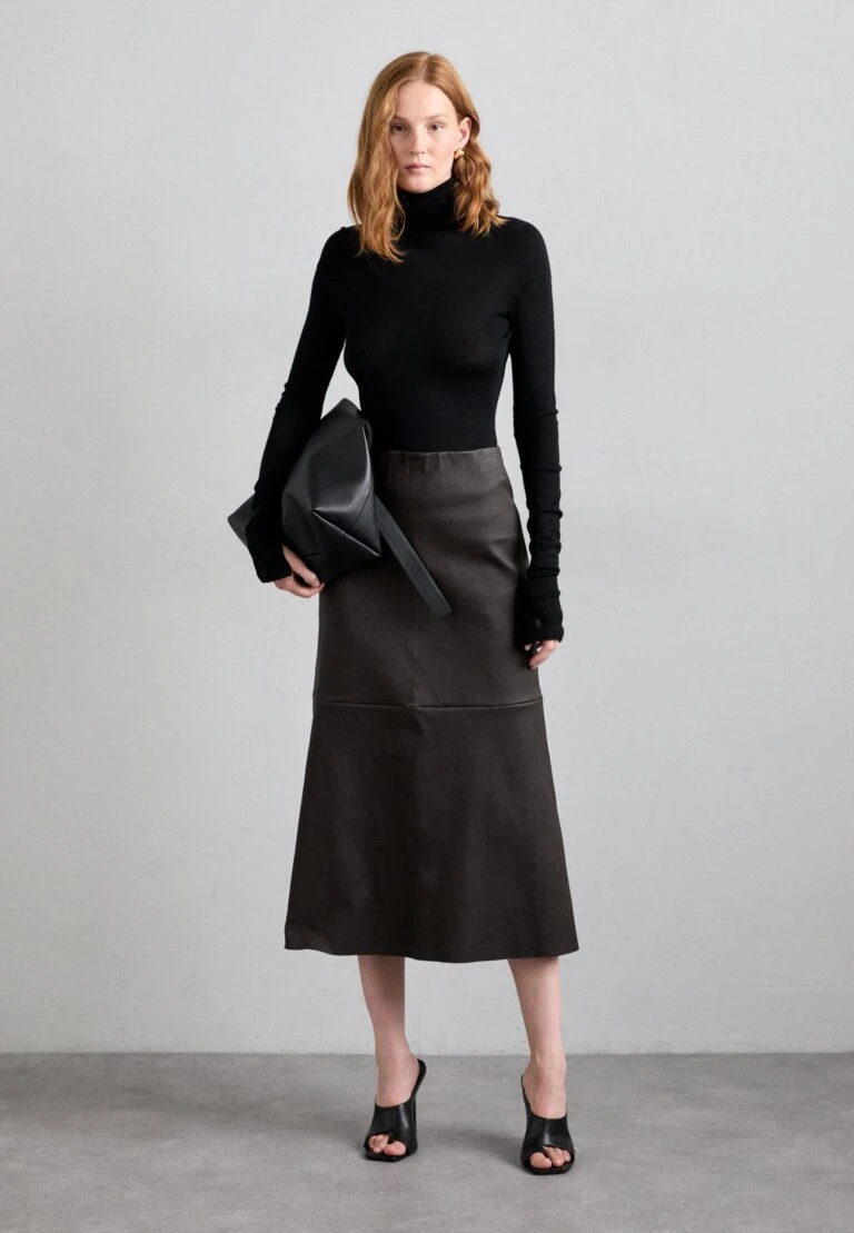 Tiger of Sweden Store -Tiger of Sweden Store d72d9abd4fac40df9d4b1abe3670e29e 768x1109 1